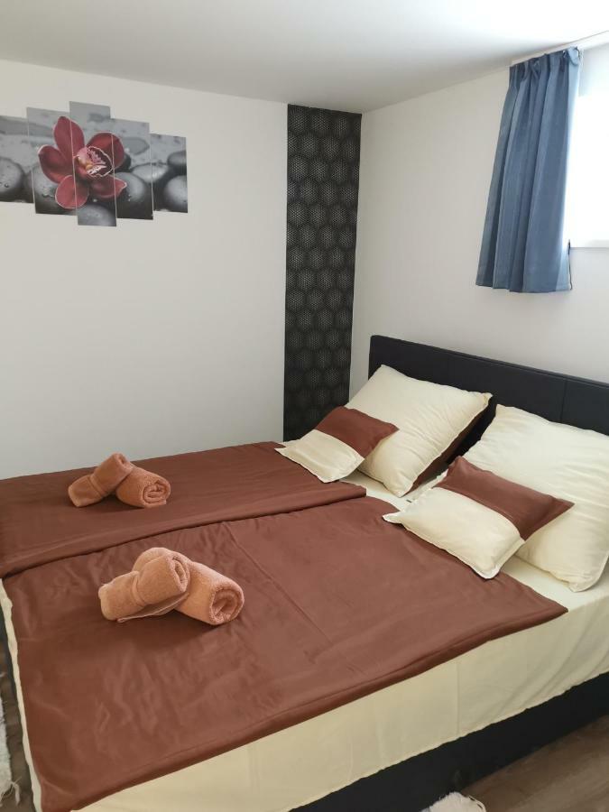 Gál Apartmanház Harkány Exterior foto